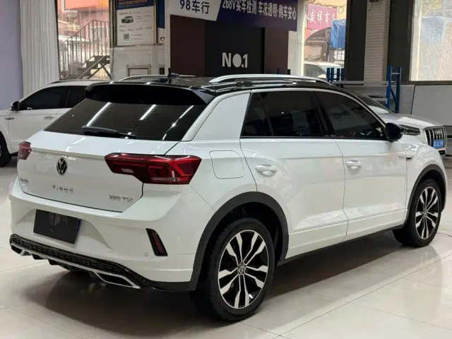 Volkswagen T-Roc — Фото автомобиля 4
