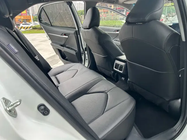 Toyota Camry — Фото автомобиля 12