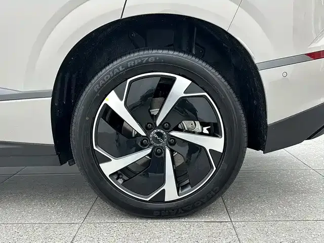 BYD Sealion 06 — Фото автомобиля 16