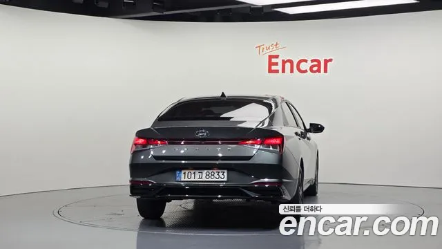 Hyundai Avante CN7 — Фото автомобиля 4