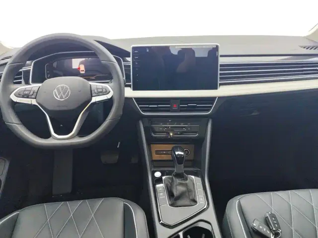Volkswagen Tiguan L — Фото автомобиля 12