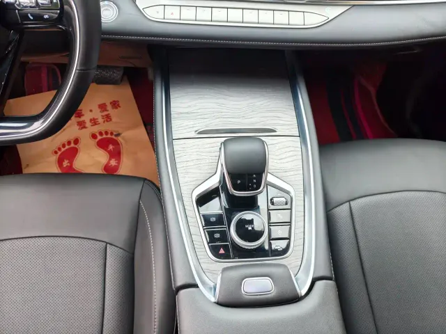 Chery Tiggo 8 — Фото автомобиля 7