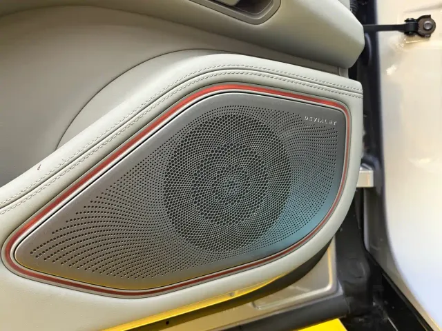 Denza Z9GT — Фото автомобиля 10