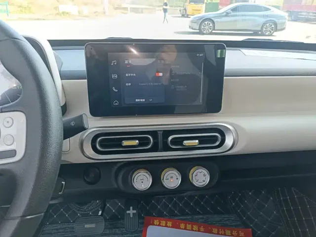 Wuling Hongguang Mini EV — Фото автомобиля 12