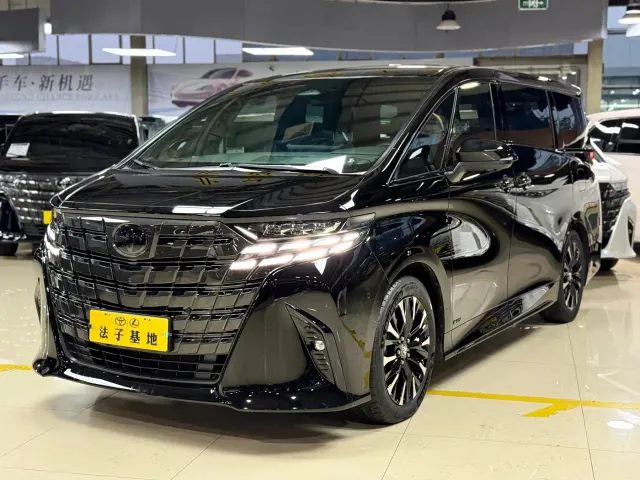 Toyota Alphard — Фото автомобиля 4