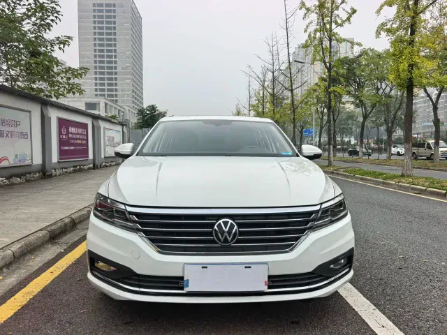 Volkswagen Lavida — Фото автомобиля 2