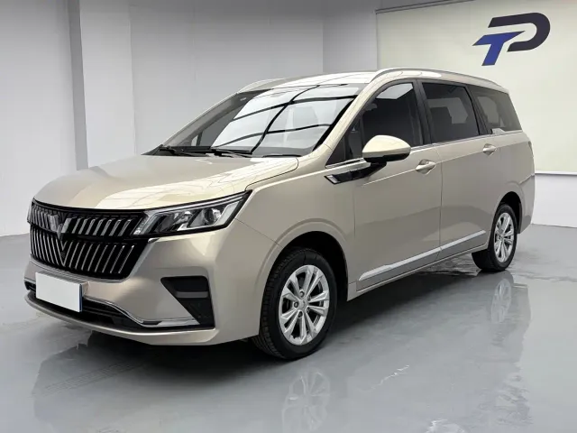 Фотография автомобиля — Wuling Jiachen