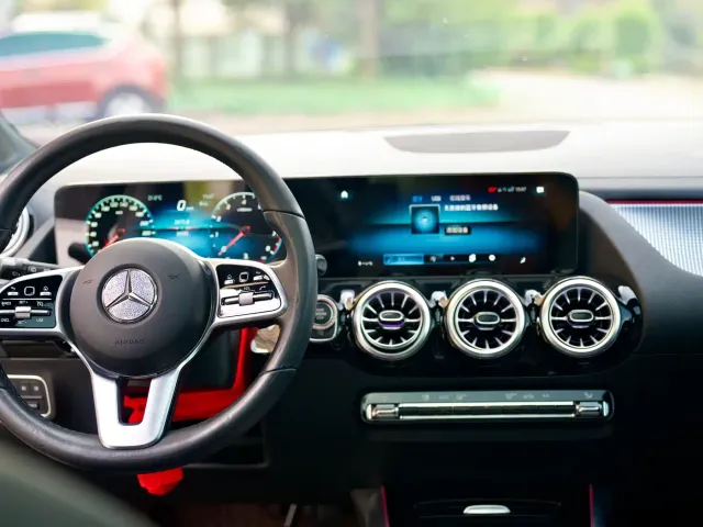 Mercedes-Benz GLA-Class — Фото автомобиля 11