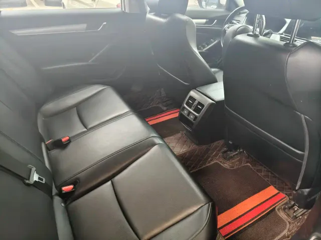 Honda Accord — Фото автомобиля 13