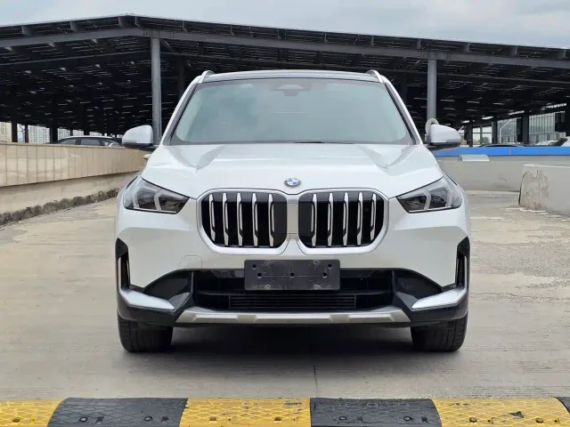 BMW X1 — Фото автомобиля 2
