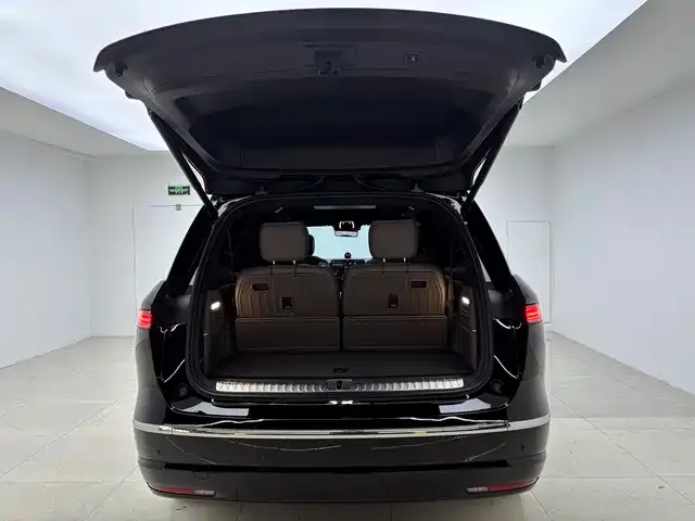 Nio ES8 — Фото автомобиля 15