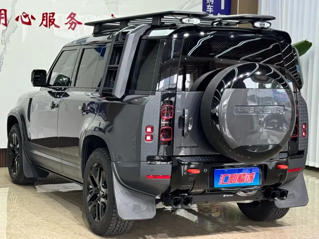 Land Rover Defender — Фото автомобиля 21