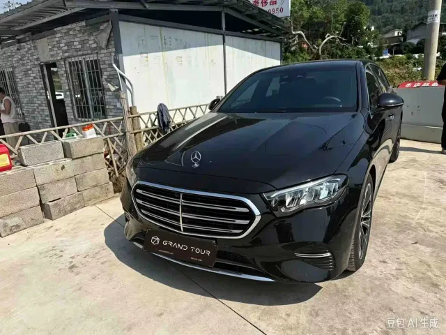 Фотография автомобиля — Mercedes-Benz E-Class