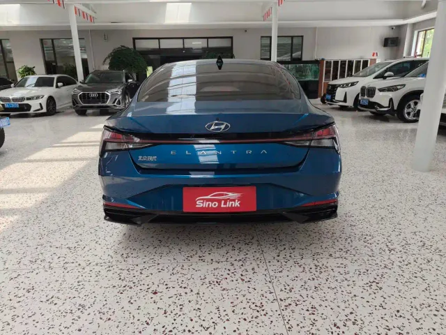 Hyundai Elantra — Фото автомобиля 22