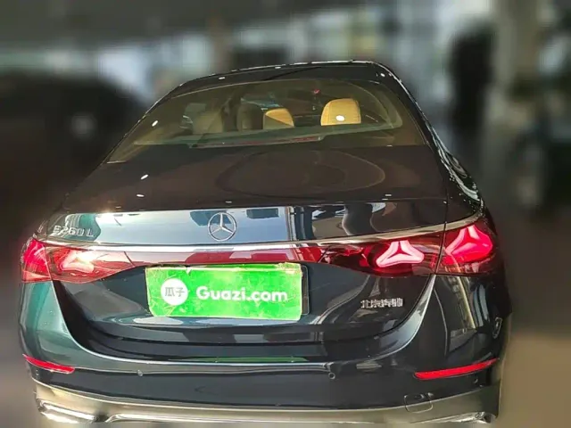 Mercedes-Benz E-Class — Фото автомобиля 7