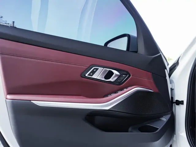 BMW 3 Series — Фото автомобиля 12