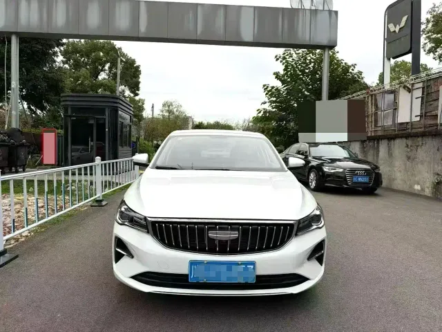 Geely Emgrand — Фото автомобиля 2