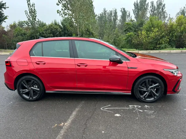 Volkswagen Golf 2023 Facelift 280TSI DSG R-Line Lite — Фото автомобиля 4