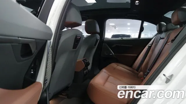 BMW 5 Series G60 — Фото автомобиля 11