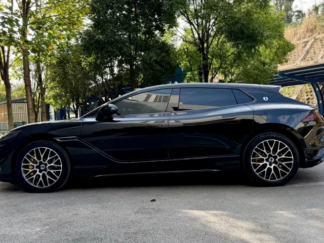 Denza Z9GT — Фото автомобиля 7