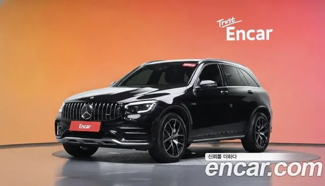 Фотография автомобиля — Mercedes-Benz GLC-Class