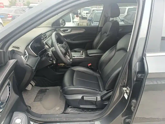 Roewe RX5 — Фото автомобиля 14
