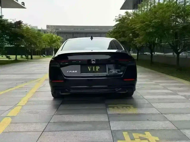Honda Accord — Фото автомобиля 5