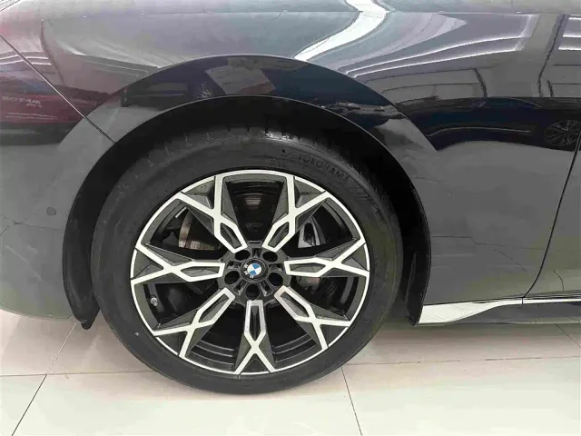 BMW 7 Series — Фото автомобиля 5