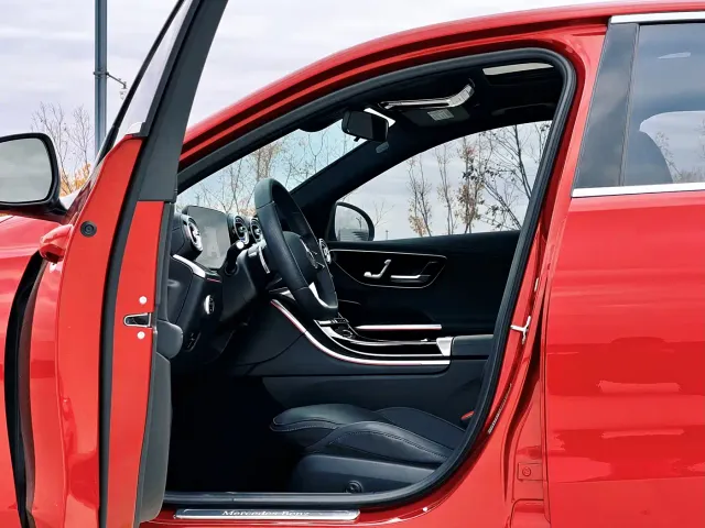 Mercedes-Benz C-Class — Фото автомобиля 25