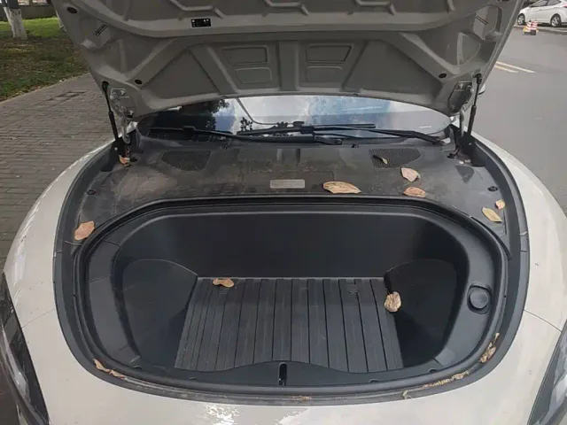Xiaomi SU7 — Фото автомобиля 19