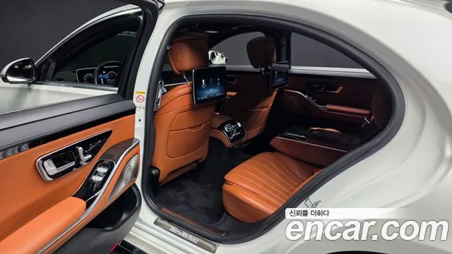 Mercedes-Benz S-Class — Фото автомобиля 21