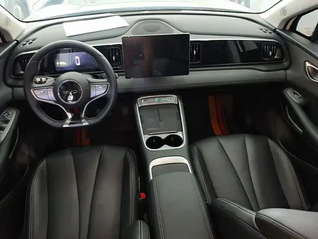 BYD Sealion 05 EV — Фото автомобиля 9