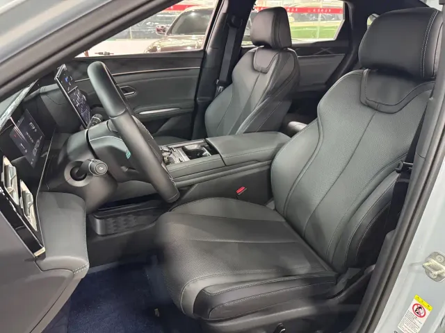 BYD Qin L — Фото автомобиля 9
