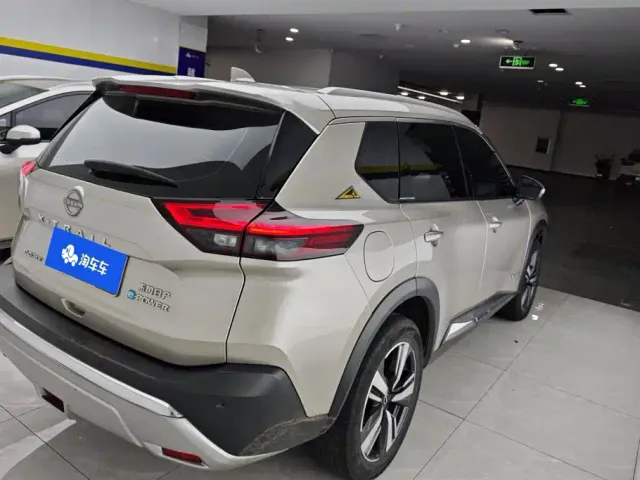 Nissan X-Trail — Фото автомобиля 3