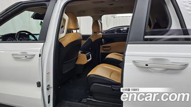Kia Carnival 4th Gen — Фото автомобиля 18
