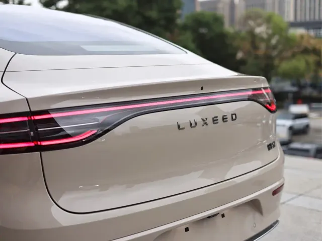 Luxeed S7 — Фото автомобиля 13