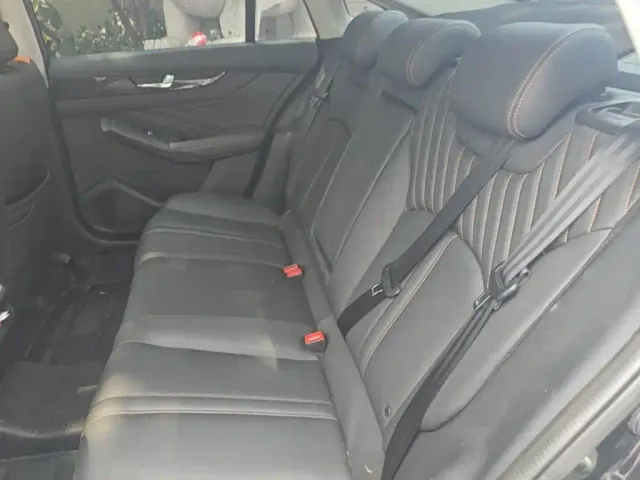 Dongfeng Yixuan MAX — Фото автомобиля 16