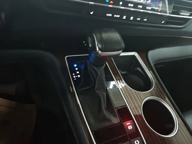 Toyota Granvia — Фото автомобиля 13