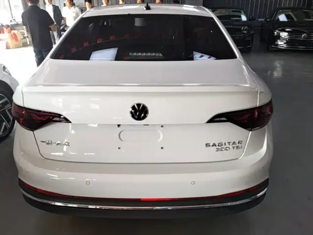 Volkswagen Sagitar — Фото автомобиля 5