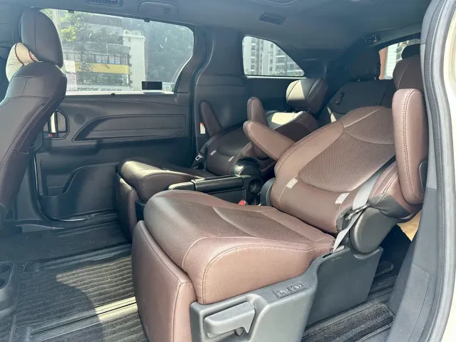 Toyota Granvia — Фото автомобиля 6