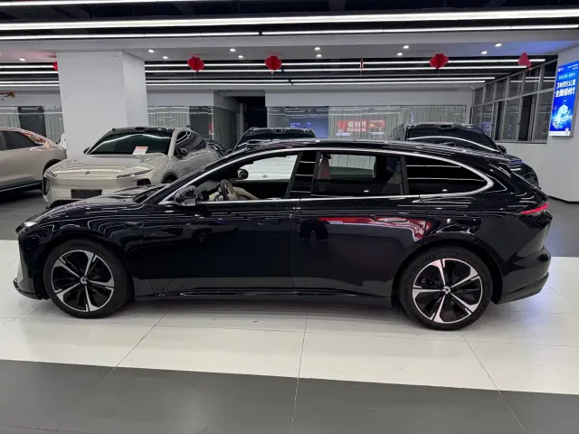 Nio ET5 Touring — Фото автомобиля 4