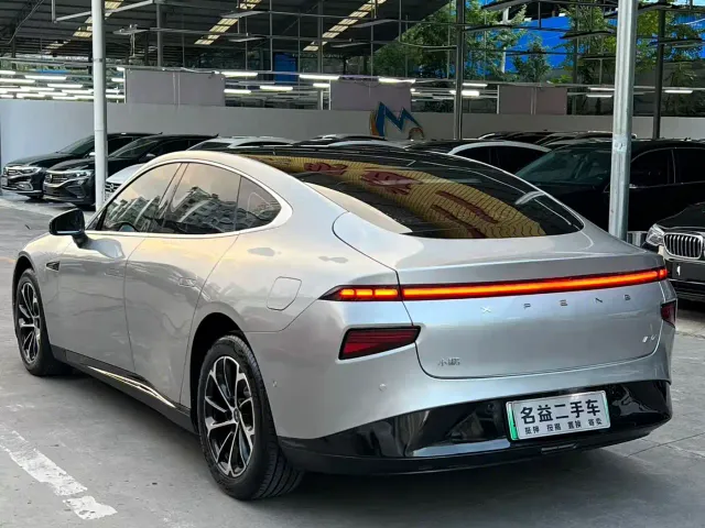 Xpeng P7 — Фото автомобиля 6