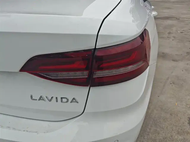 Volkswagen Lavida — Фото автомобиля 7