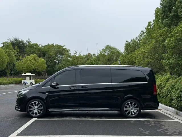 Mercedes-Benz V-Class — Фото автомобиля 7