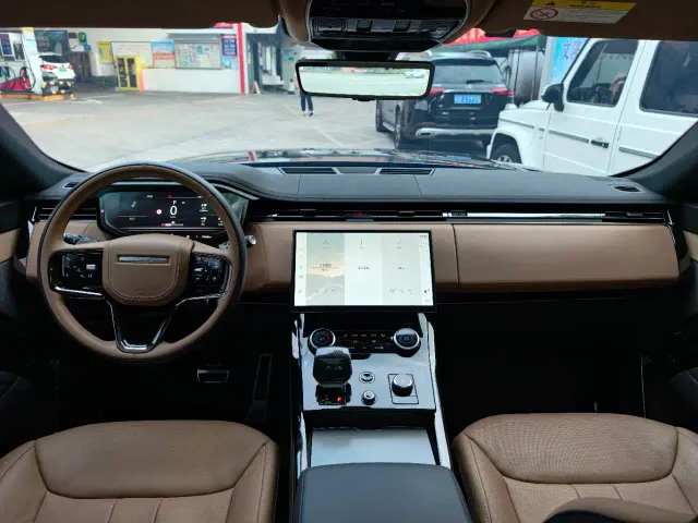 Land Rover Range Rover Sport — Фото автомобиля 8
