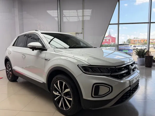 Volkswagen T-Roc — Фото автомобиля 3