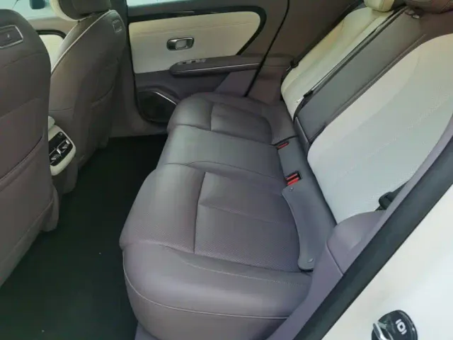 Changan Qiyuan A06 — Фото автомобиля 16