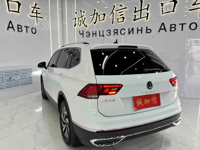 Volkswagen Tiguan L — Фото автомобиля 4