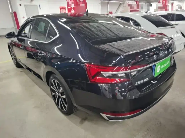Skoda Superb — Фото автомобиля 4