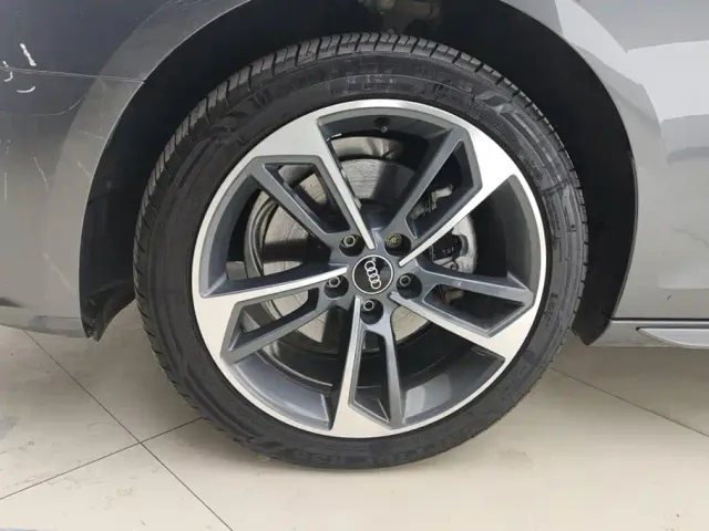Audi Audi A4L 2022 40 TFSI Fashion Dynamic — Фото автомобиля 6